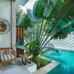 Maha Lokha Balangan Bed & Breakfast